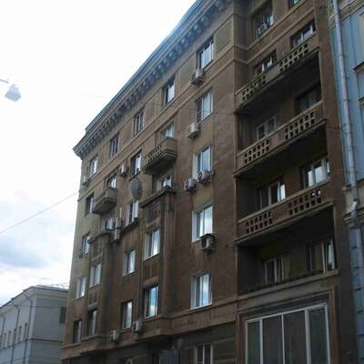 Жилой дом под названием «Сверчок»