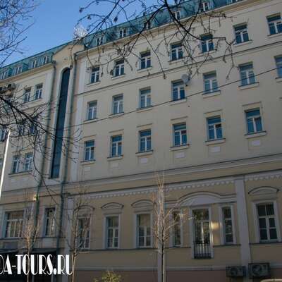  Жилой дом с палатами П.В. Макулова – М.З. Шамзарова