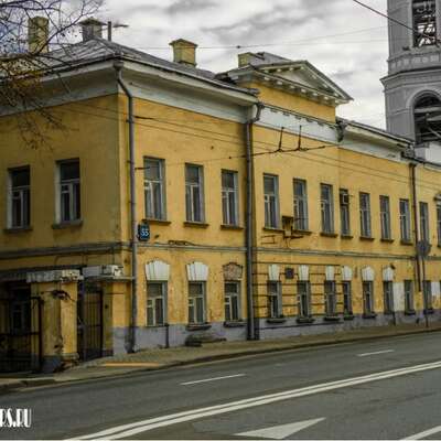 Дом-причта и церковное здание храма Сергия Радонежского в Рогожской слободе