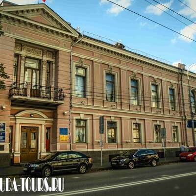 Дом XIX века на основе палат XVII века