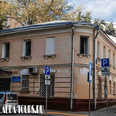 Дом-причта церкви Николы в Гнездиках