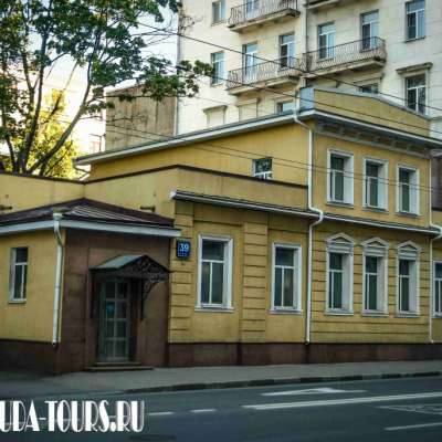 Дом с мезонином купцов Рогаткирных-Ёжиковых (XIX в.),