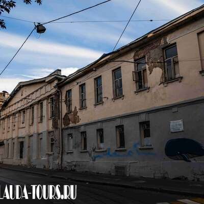 Гостиница у Покровских ворот, архитектор – В. П. Стасов