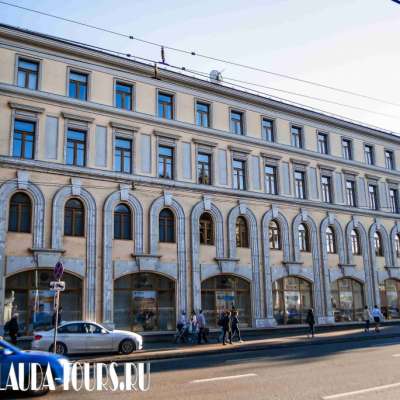 Офисное здание в Москве по ул. Воздвиженка, 9, стр. 2