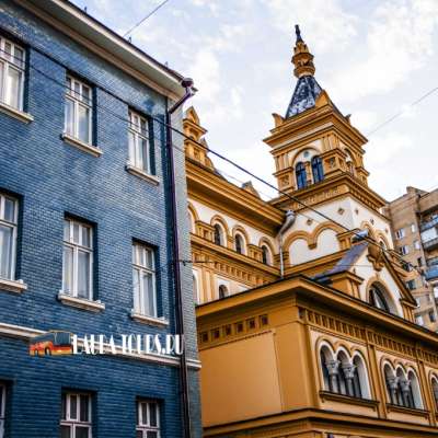 Современное строительство в псевдорусском стиле