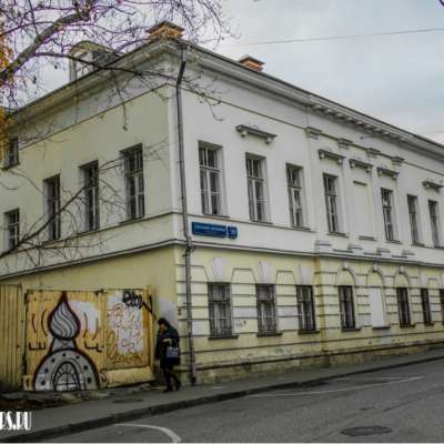 Особняк первой трети 19 века (Большой Дровяной, 10)