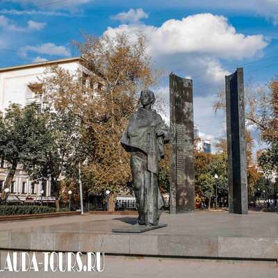 Памятник Н.К. Крупской