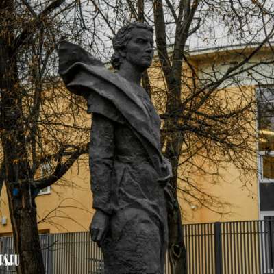 Памятник В.И. Мухиной