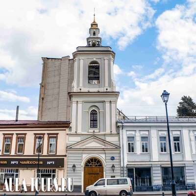 Колокольня церкви Иоанна Предтечи в Казенной слободе