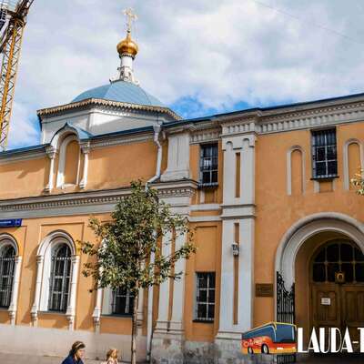 Церковь Благовещения Косьмы и Дамиана в Шубине