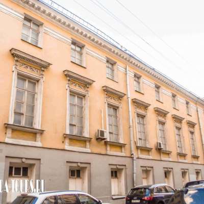 Боковой фасад главного дома городской усадьбы К.Г. Разумовского