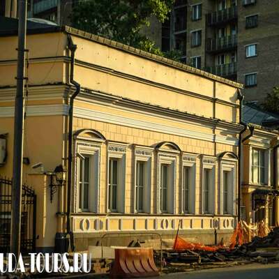 Главный дом городской усадьбы «Земляной город»