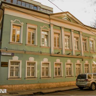 Бывший купеческий особняк 19 века (Пестовский, 10)
