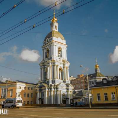 Храм Троицы Живоначальной в Серебряниках
