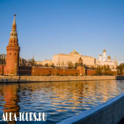 Смотровые площадки: Софийская и Берсеневская набережные