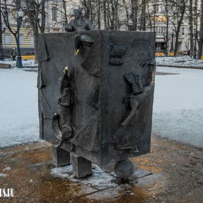 «Басни Крылова» на Патриарших прудах